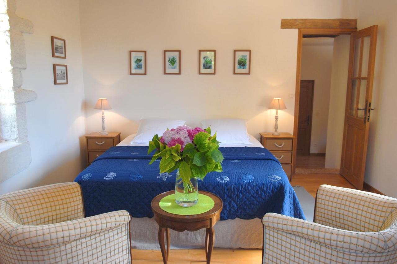 Le Manoir Du Rocher 돔므 외부 사진